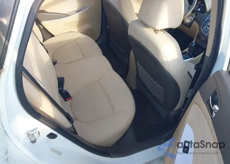 2013 Hyundai Accent Gls z USA, uszkodzony, nr VIN KMHCU4AE4DU276789